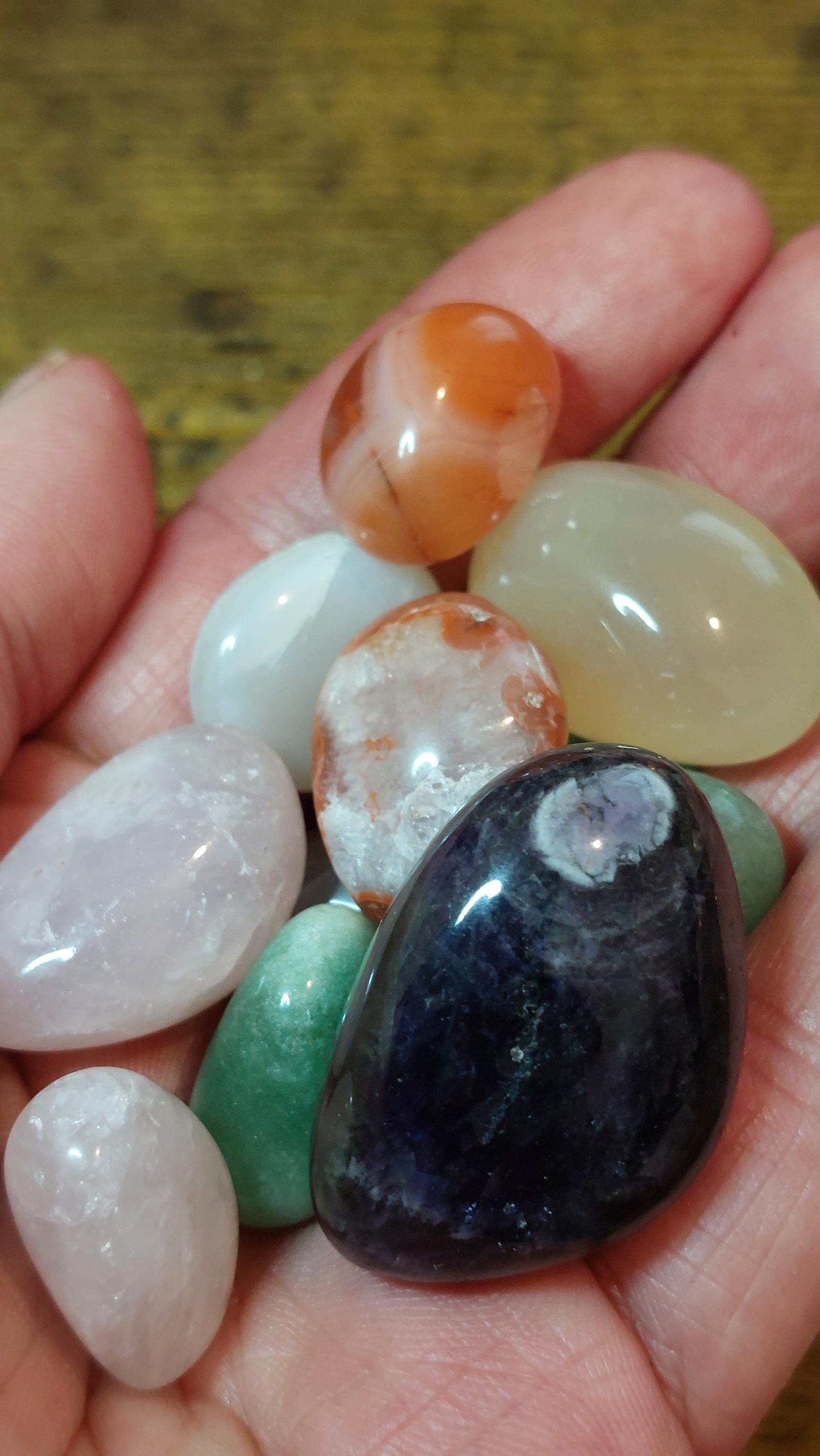 Mix tumbled gemstone