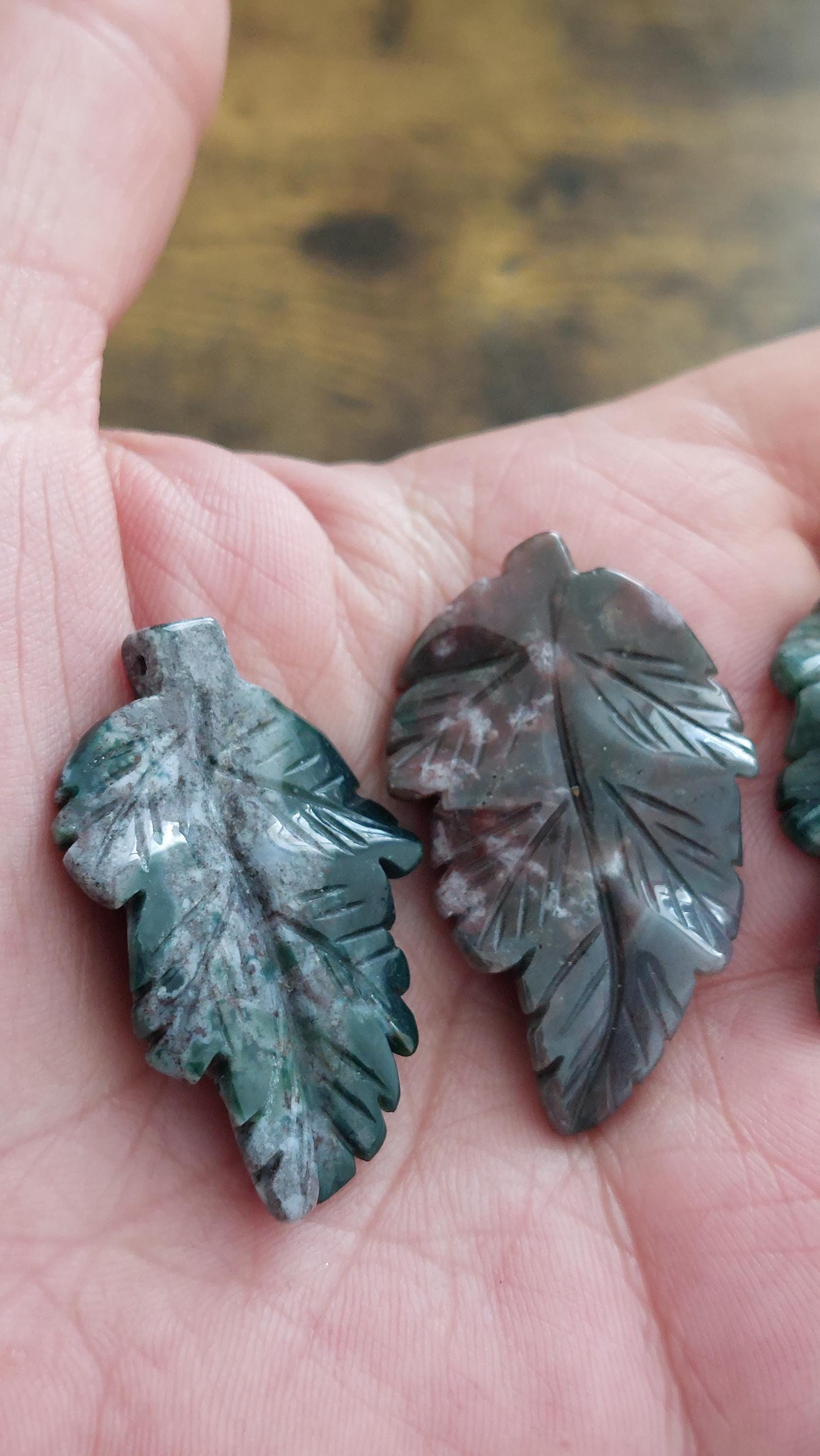 Indian Agate leaf pendant