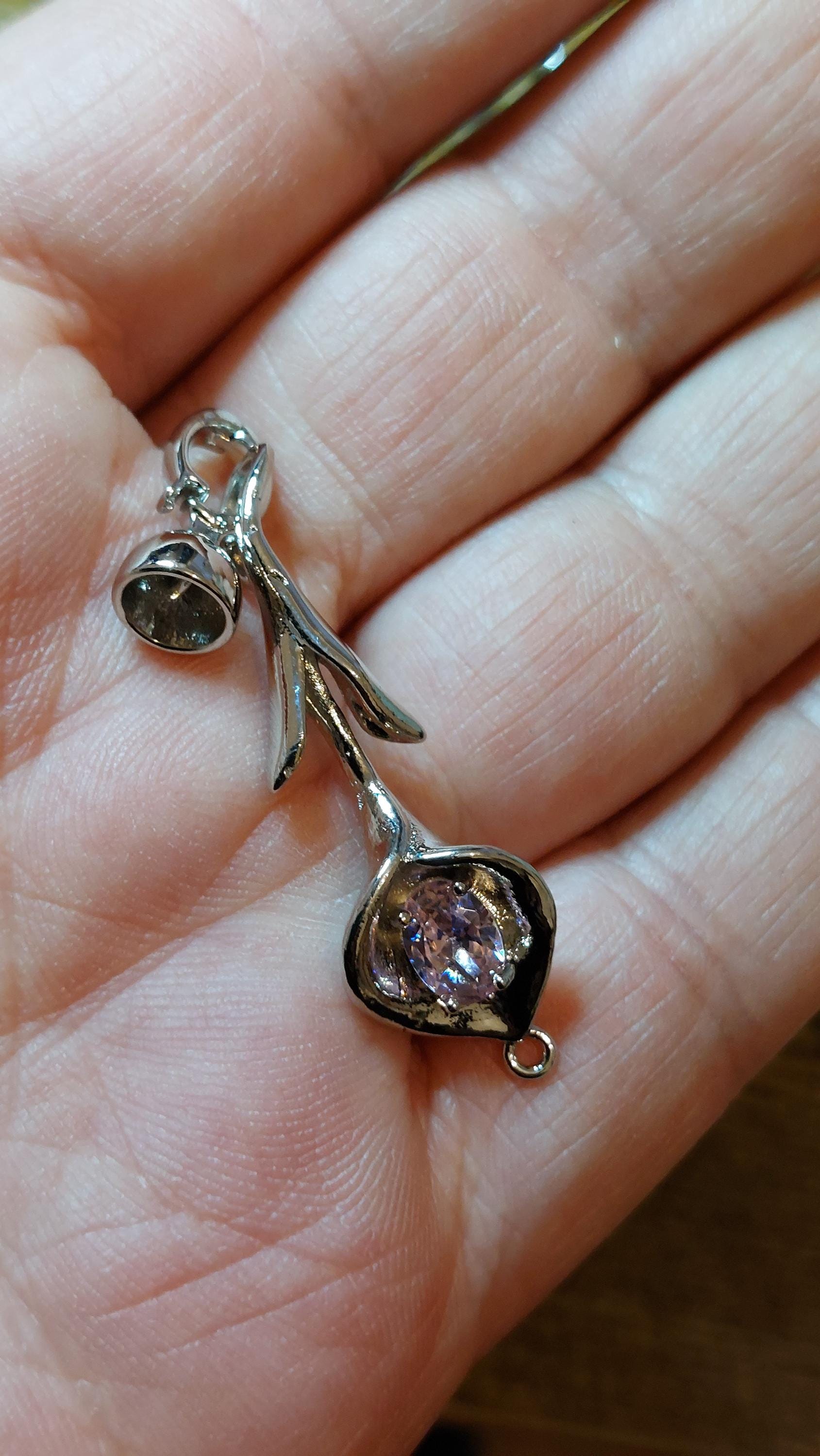 clasp flower with cubic zirconia