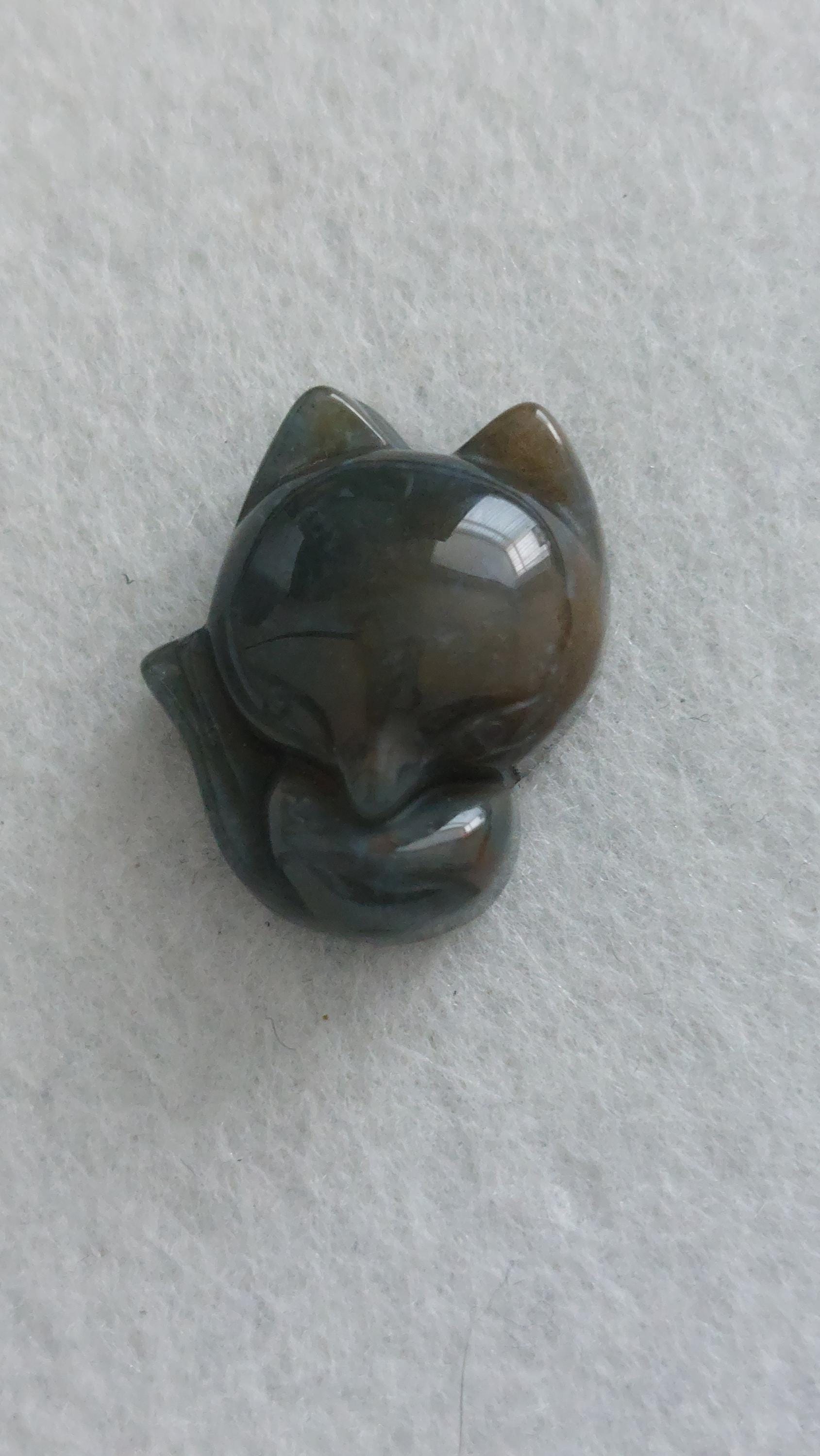 Natural Agate Carved Fox Pendant 35mm